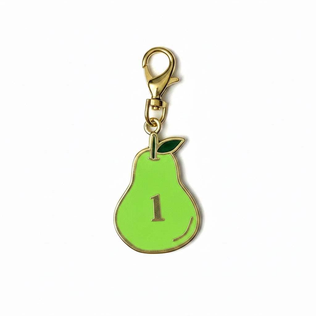 Singles & Pairs Mahjong Charm – Gold Cloisonné Keepsake | SoloMahj